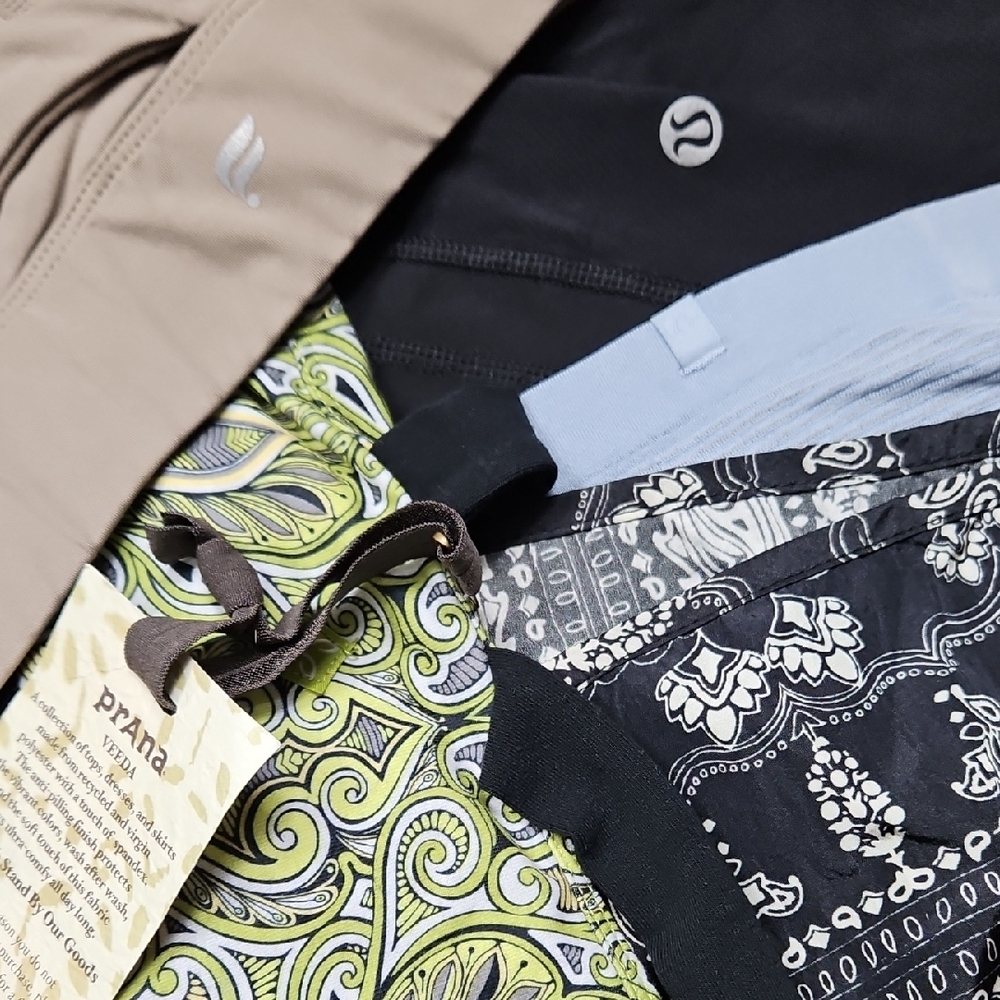 Not So Mystery Athletic Wear Box Size S/6